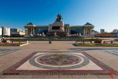 Сүхбаатарын талбайг барьцаанд тавьжээ