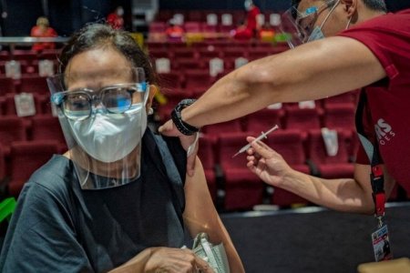 ДЭМБ Хятадын Синовак вакциныг бүртгэлээ