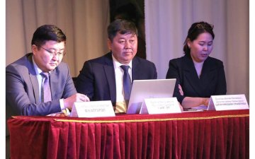 БОЛОВСРОЛ, ШИНЖЛЭХ УХААНЫ САЙДААР АХЛУУЛСАН АЖЛЫН ХЭСЭГ ДУНДГОВЬ АЙМАГТ АЖИЛЛАЖ БАЙНА