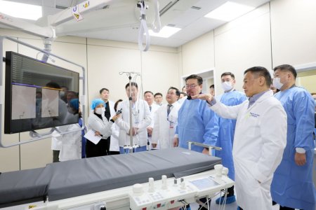 Хавдар судлалын төв мэс заслын эмчилгээндээ робот ашиглана