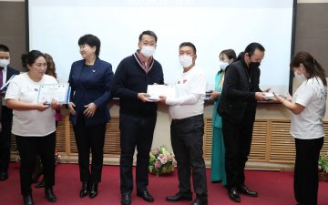 ХӨГЖМИЙН БАГШ НАРЫГ ЧАДАВХЖУУЛАХ СУРГАЛТ БОЛЛОО