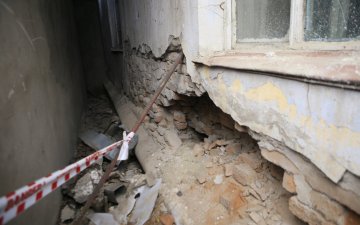 Байгалийн түүхийн музейг хүчитгэн, сэргээн засварлах боломж байсан гэж үзэх иргэд олон байна