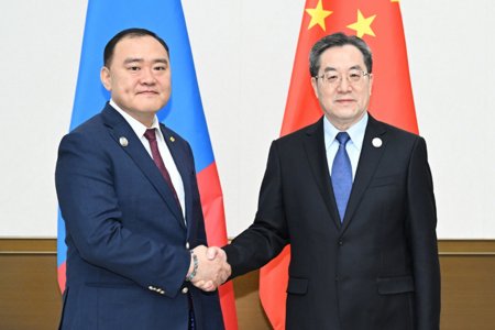 БОАОГИЙН ЧУУЛГАНААР ТЭРГҮҮН ШАДАР САЙД БӨГӨӨД ЭДИЙН ЗАСАГ, ХӨГЖЛИЙН САЙДЫН ДЭВШҮҮЛСЭН 3 САНАЛ ДЭМЖИГДЛЭЭ 