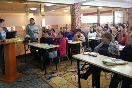 “Нөхөн үржихүйн эрүүл мэндийн тулгамдсан асуудал, БЗДХ-аас сэргийлэх нь” сэдэвт сургалт хийлээ