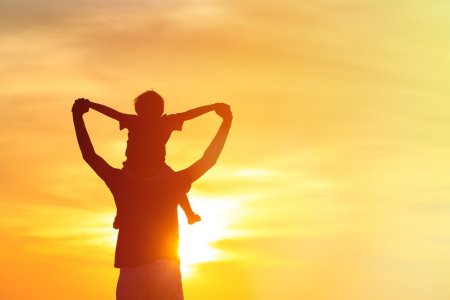 Өнөөдөр “Аавуудын баярын өдөр” тохиож байна