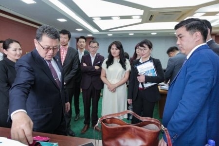 Үйлдвэрлэгчид талархал илэрхийллээ