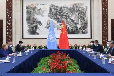 БНХАУ-ын эрх баригчид Шинжаанд “Хүн төрөлхтний эсрэг” гэмт хэрэг үйлдсэн байж болзошгүйг НҮБ-ын тайланд дурджээ