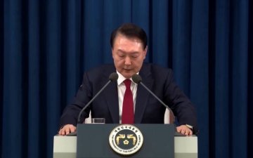 БНСУ-ын ерөнхийлөгч Юн Сок Ёль бүрэн эрхийг нь түдгэлзүүлснийг үл харгалзан сар бүр 14 мянган ам.долларын цалингаа авна