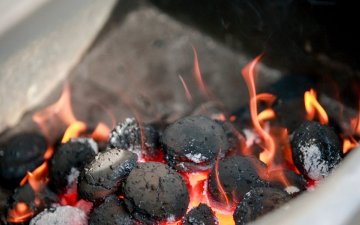Шахмал түлшнээс ялгарч буй угаарын хий, үнсний хаягдал нь агаар орчныг бохирдуулах гол хүчин зүйл                