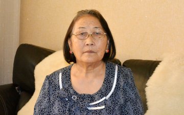 Ч.Оюунцэцэг: Ашигтай ургамлуудын хэмжээ 2см болоход л өөр тийшээ нүүж байвал бэлчээр доройтохгүй