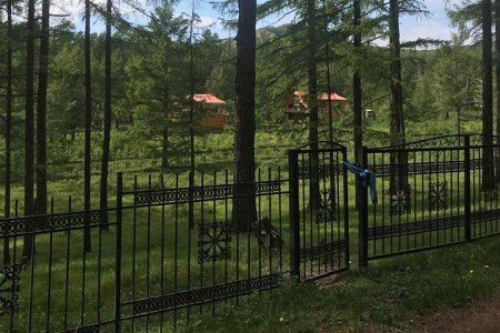 Зуслангийн бүсэд ой, усны сан бүхий газарт зөвшөөрөлгүй барьсан хашааг буулгаж, газрыг чөлөөлнө