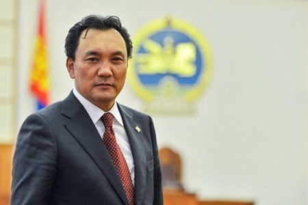 Б.Батзориг: Өөрийн хүсэлтээр сайдын ажлаас чөлөөлөгдөх хүсэлтээ албан ёсоор гаргалаа