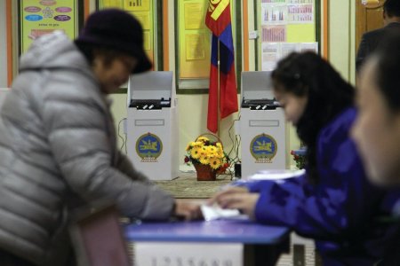 Сум, дүүргийн ИТХ-ын нөхөн, дахин сонгуулийн санал хураалт энэ Ням гарагт болно