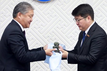 Нийслэлийн ИТХ-ын даргаар Ж.Батбаясгалан сонгогдлоо