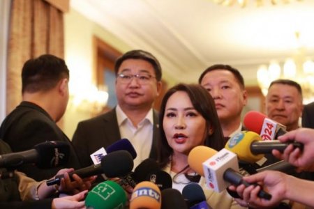 А.Адъяасүрэн: Нүүрс тээврийн компаниуд хилээр нүүрс дураараа гаргах эрх мэдэлгүй