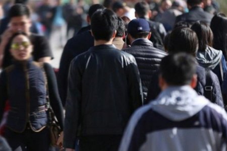 Бүртгэлтэй ажилгүй иргэдийн 55.9 хувийг 15-34 насны залуус эзэлж байна