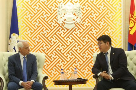 Денвер хотын төлөөлөгчдийг хүлээн авч уулзлаа