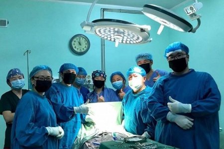 Улаан хоолойн битүүрэлтэй төрсөн нярайд мэс засал амжилттай хийжээ