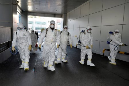 БНХАУ-д шинэ коронавирусийн халдварын тархалт буурсан ч бусад улс орнуудад нэмэгджээ