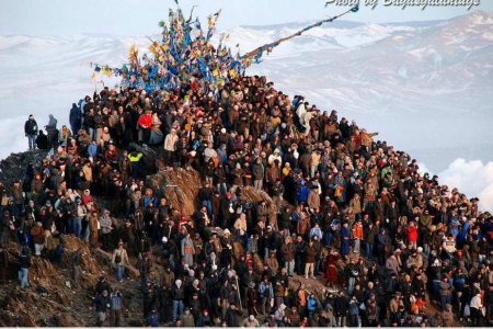 Хийморийн овоо руу гарахыг хоригложээ