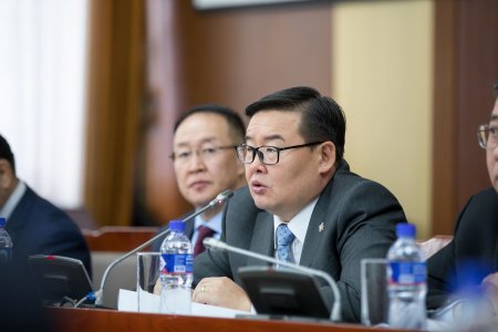 Төрийн жинхэнэ албан хаагчдын ажил, мэргэшлийн түвшинг үнэлнэ