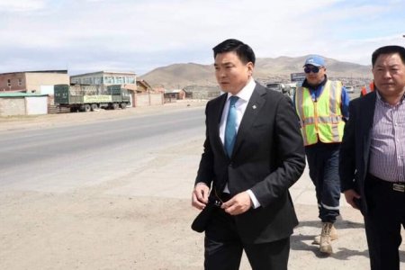 Налайхын замын ажлыг цаг хугацаанд нь дуусгахын зэрэгцээ зорчигч, тээврийн хэрэгслийн аюулгүй байдлыг хангахтай холбоотой зарим асуудлыг шийдэв