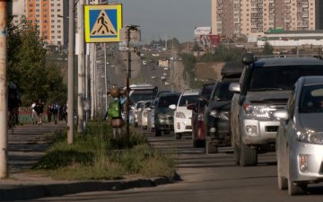 Нисэх, яармагийн зам өглөөний 07:00 цагаас түгжирч эхэлж байна