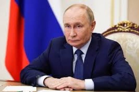 В.Путин: ОХУ-ын эдийн засаг дэлхийн эдийн засгийн өсөлтийн хурдтай хөл нийлүүлэх бус давж гарах ёстой