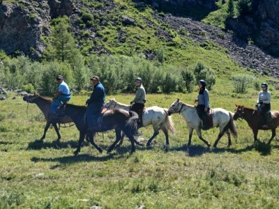 9-DAY EXPRESS HORSE RIDE 