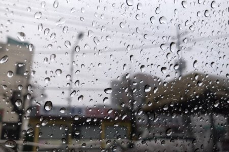 Улаанбаатарт үүлшинэ. Үдээс хойш бага зэргийн аадар бороо орно
