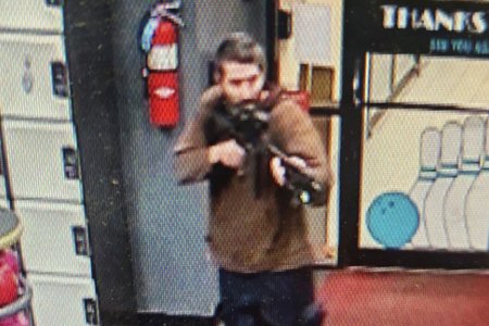 АНУ-ын Мэйн мужид зэвсэгт этгээд гал нээж, 22 хүний аминд хүрчээ