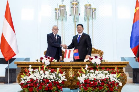 Монгол Улсын Ерөнхийлөгч У.Хүрэлсүх, Бүгд Найрамдах Австри Улсын Ерөнхийлөгч Александр Ван дер Беллен нар мэдээлэл хийлээ