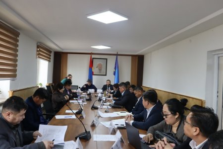 ИТХ-ын ээлжит 8 дугаар хуралдаан хуралдаж байна.