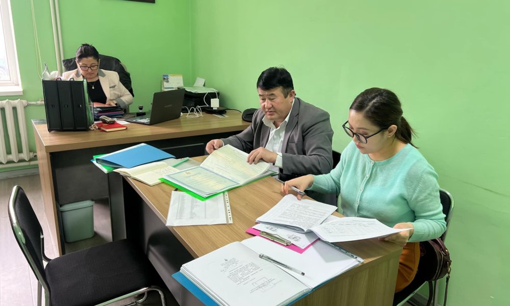 Төлөвлөгөөт хяналт шалгалт хийж байна.
