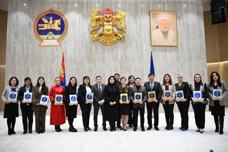 Нийслэлийн эрүүл мэндийн салбарын шилдгүүдийг тодрууллаа