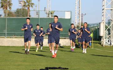 Монголын хөл бөмбөгчид Тажикистаны багтай тоглохоор Душанбе хотыг зорьжээ