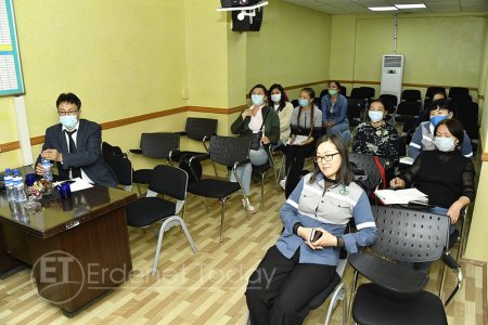Ачаа тээврийн хэсгийнхэн оны эхний хагас жилд 811 вагон зэсийн баяжмал ачна