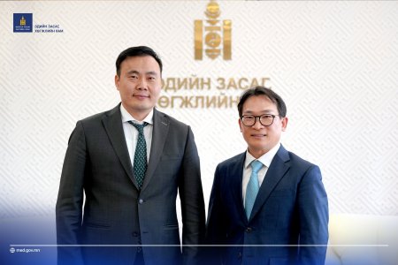 ЭЗХЯ-НЫ ТӨРИЙН НАРИЙН БИЧГИЙН ДАРГА И.БАТХҮҮ АХБ-НЫ Уур амьсгалын өөрчлөлт, тогтвортой хөгжлийн бодлогын газрын төлөөлөгчдийг хүлээн авч уулзлаа 