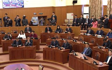 Засгийн газрын өр 31 их наяд төгрөгт хүрээд байгаа бөгөөд нийт гадаад өрийн 25 хувийг эзэлж байна