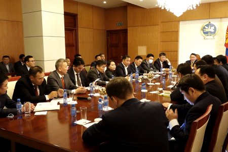 Ерөнхийлөгч Х.Баттулга ган нүүрлэсэн аймгуудын удирдлагатай уулзлаа