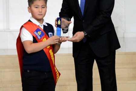 Орчлон сургуулийн сурагч Н.Нэмүн