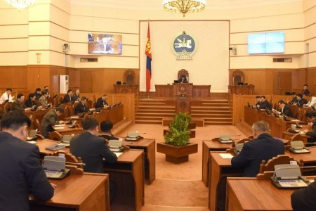 УИХ-ын даргыг олонхийн саналаар чөлөөлөх хуулийн төслийг баталлаа 