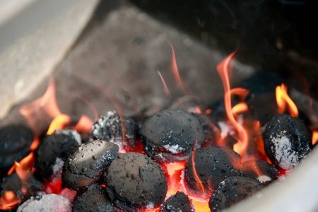 Шахмал түлшнээс ялгарч буй угаарын хий, үнсний хаягдал нь агаар орчныг бохирдуулах гол хүчин зүйл                
