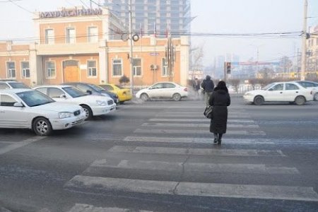 Гарц, уулзварт явган зорчигчид зам тавьж өгөөгүй 454 жолоочийг торгожээ