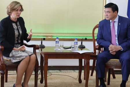 Европын Сэргээн босголт хөгжлийн банкны төлөөллүүдийг хүлээн авч уулзлаа