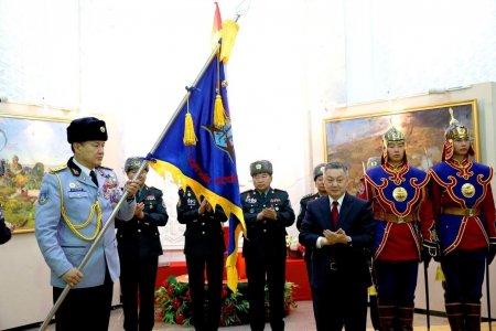 Монгол Цэргийн музейг 