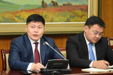 Хууль зүйн байнгын хороо 42 хууль, Улсын Их Хурлын 7 тогтоолыг батлуулжээ