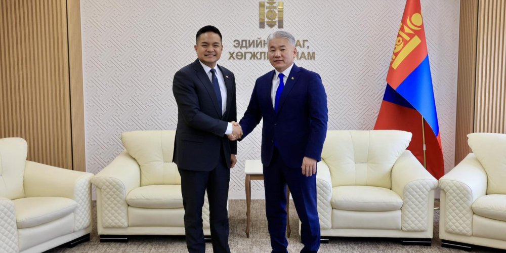 Элчин сайд Ричард Буанганыг хүлээн авч уулзав