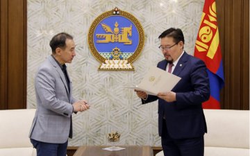 Төрийн өмчит, орон нутгийн өмчит ААН-үүдийг байгуулахгүй байх тухай тогтоолын төсөл өргөн барьжээ