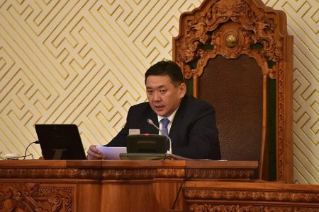 М.Энхболд: Миний оруулж байсан хүмүүс намайг огцруулахаар гарын үсэг зурсанд харамсаж байна